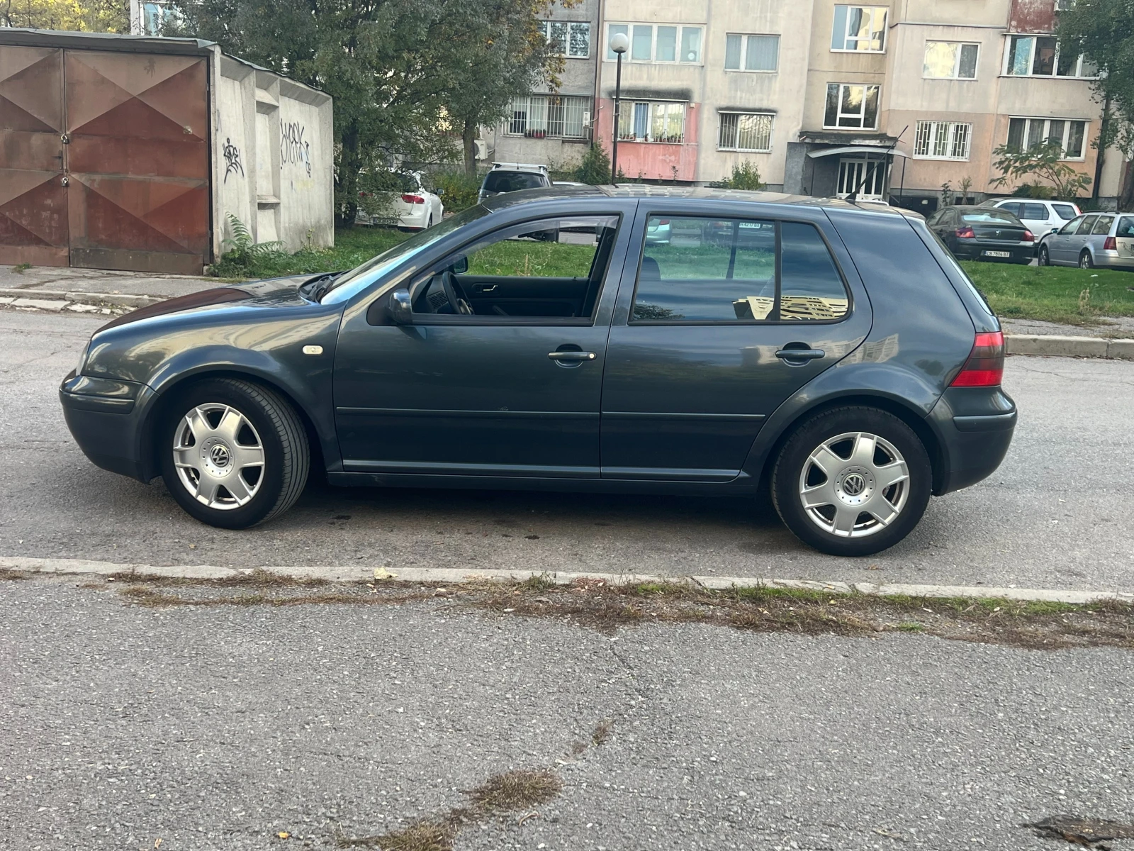 VW Golf 1.6  - изображение 8