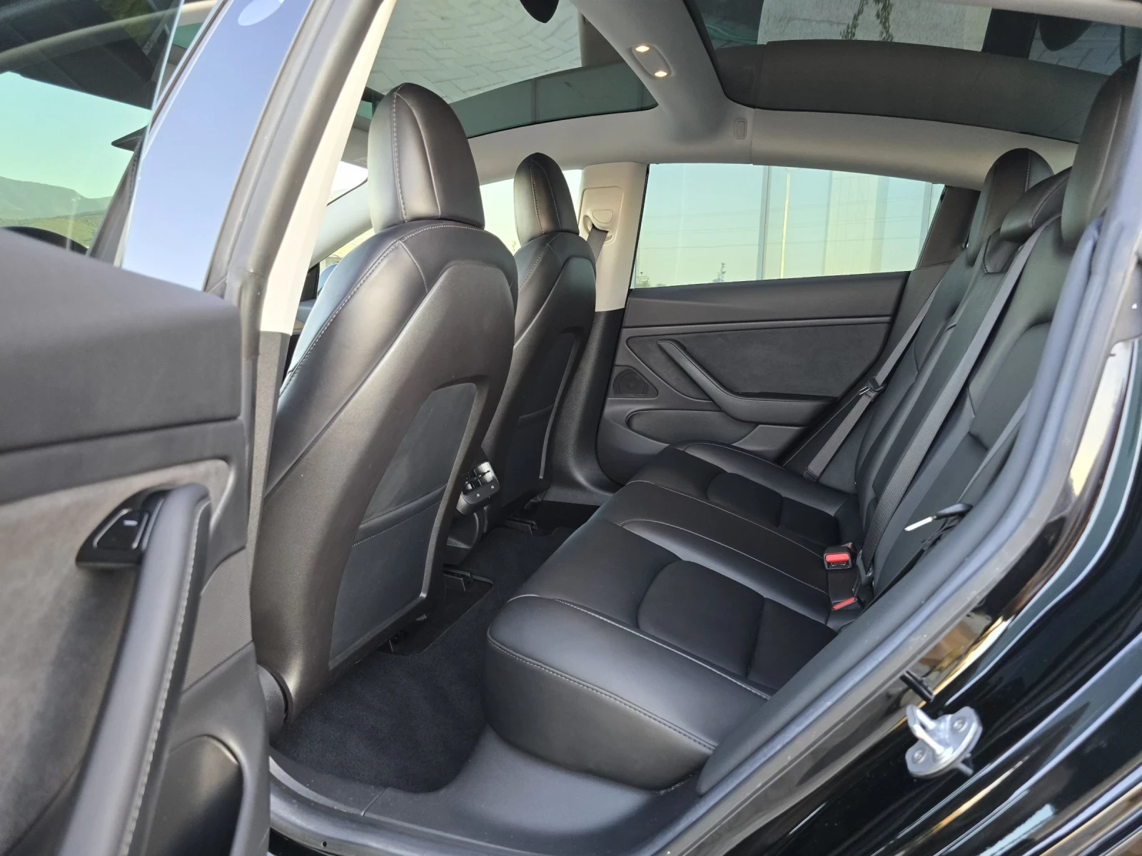 Tesla Model 3 62KW/* 96000KM* *    2028 | Mobile.bg   11