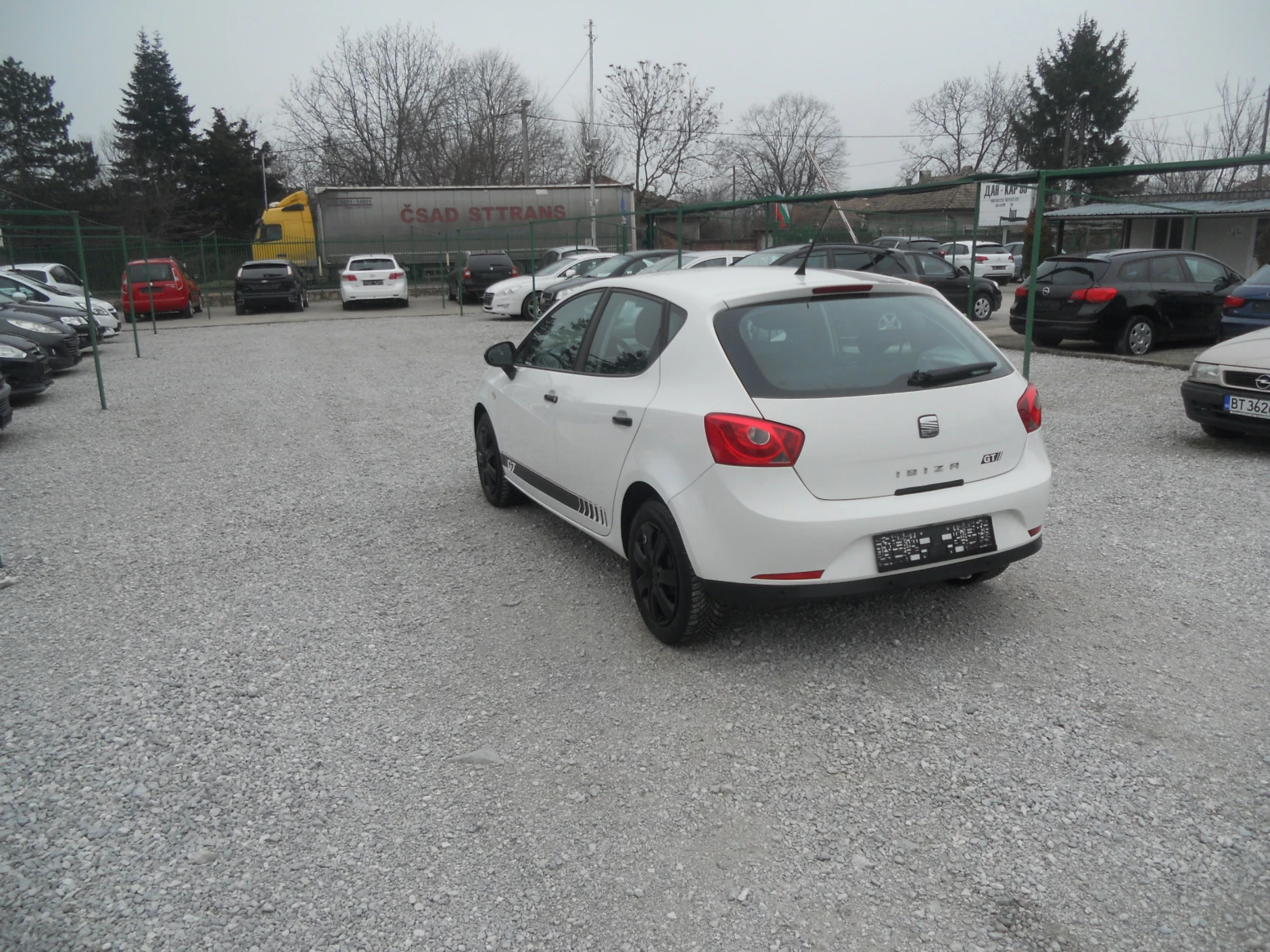 Seat Ibiza 1.2i ЛИЗИНГ!!! РЕАЛНИ КИЛОМЕТРИ+ СЕРВИЗНИ ДОКУМЕНТ - изображение 3