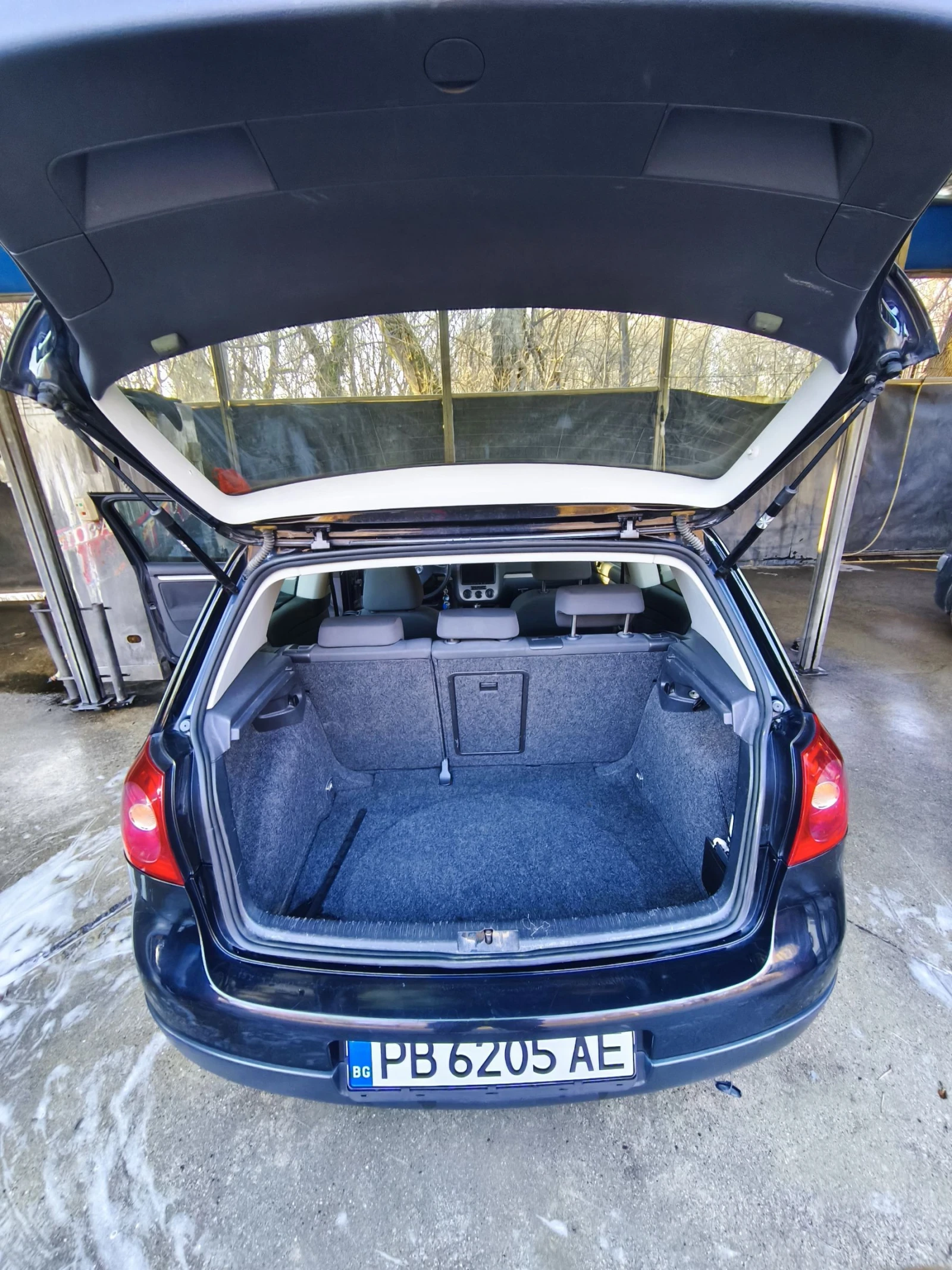 VW Golf 1.9 TDI 105 к.с., снимка 10 - Автомобили и джипове - 54825788
