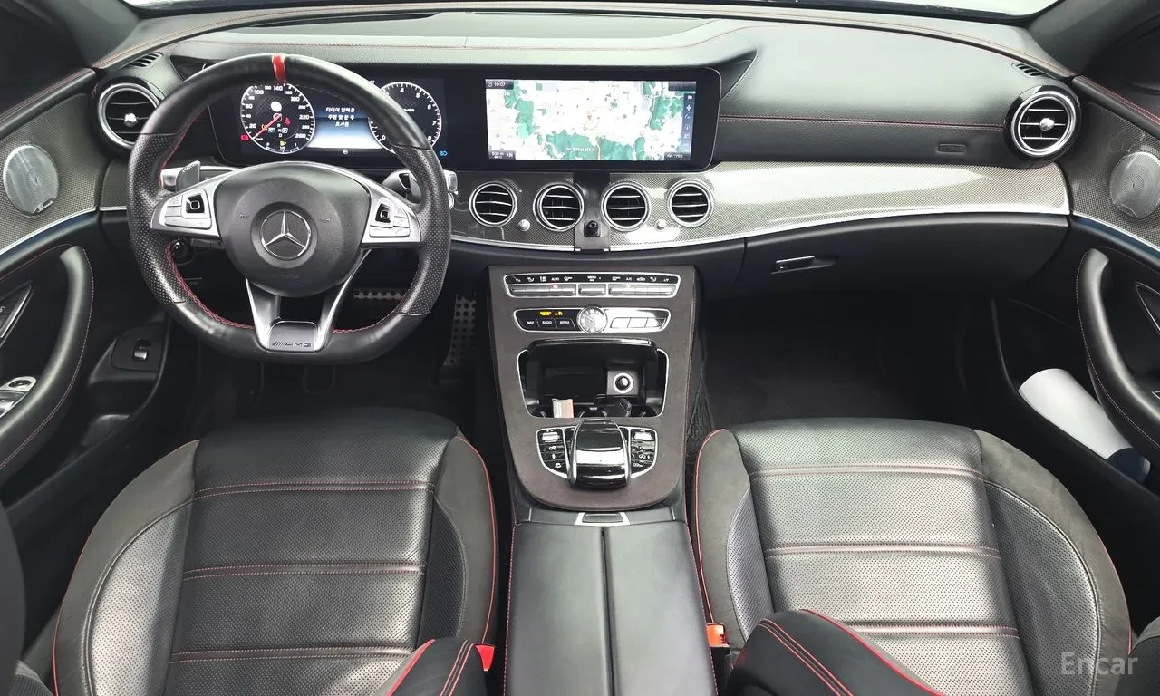 Mercedes-Benz E 43 AMG ОБДУХ / МАСАЖИ / AIRMATIC / HUD / 360 / BURMESTER, снимка 7 - Автомобили и джипове - 54905610
