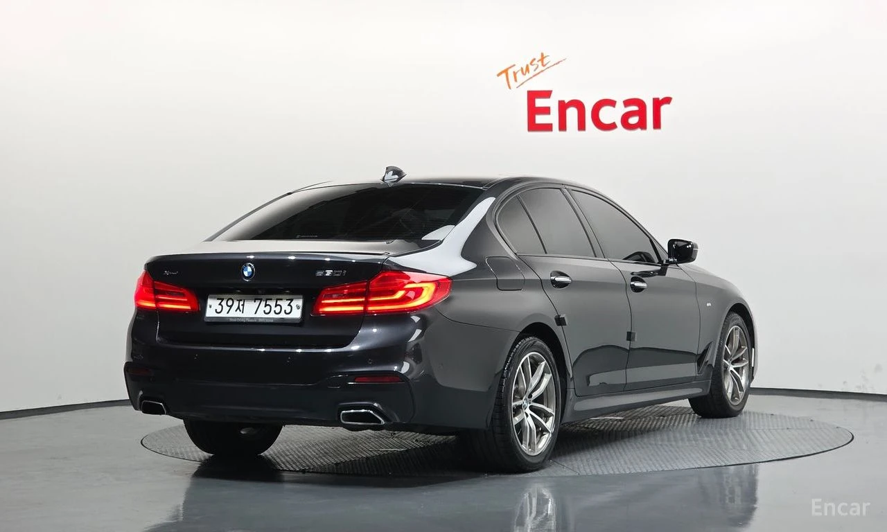 BMW 530 HEAD-UP * ОБДУХВАНЕ * 360 КАМЕРА * АВТОКРЕДИТ, снимка 3 - Автомобили и джипове - 55155060