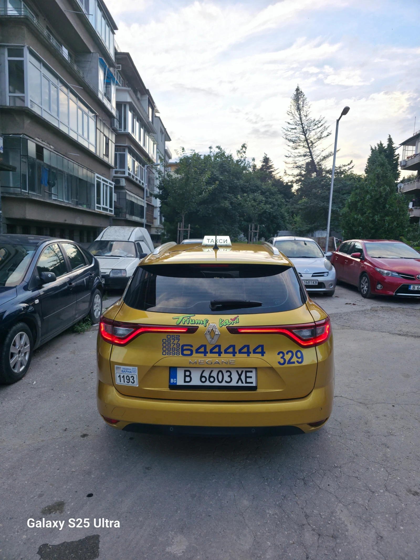 Renault Megane 1.5dci, снимка 3 - Автомобили и джипове - 55397555