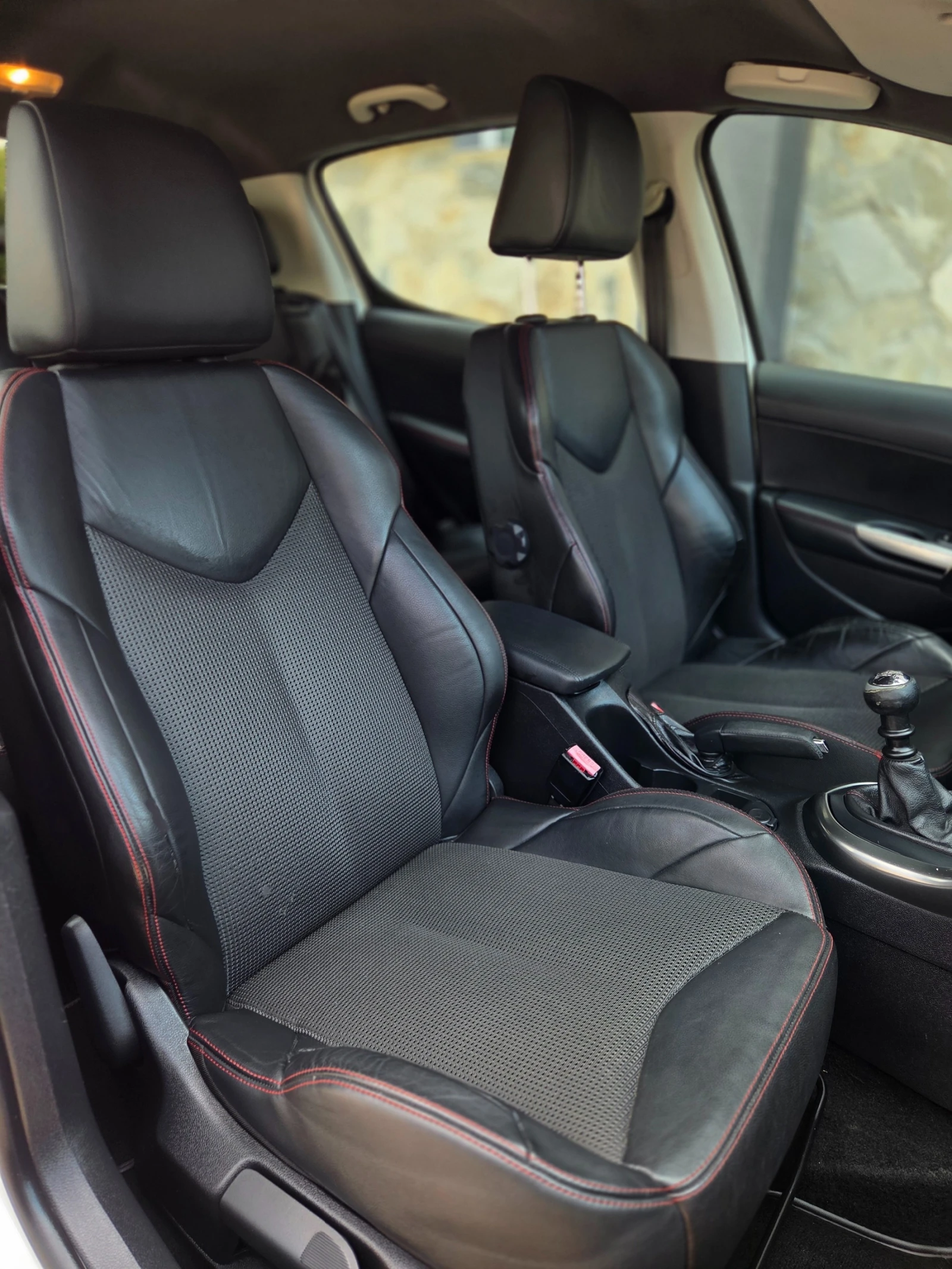 Peugeot 308 Sportium 1.6HDi 112к.с. КОЖА* NAVI* УНИКАТ, снимка 8 - Автомобили и джипове - 55595518