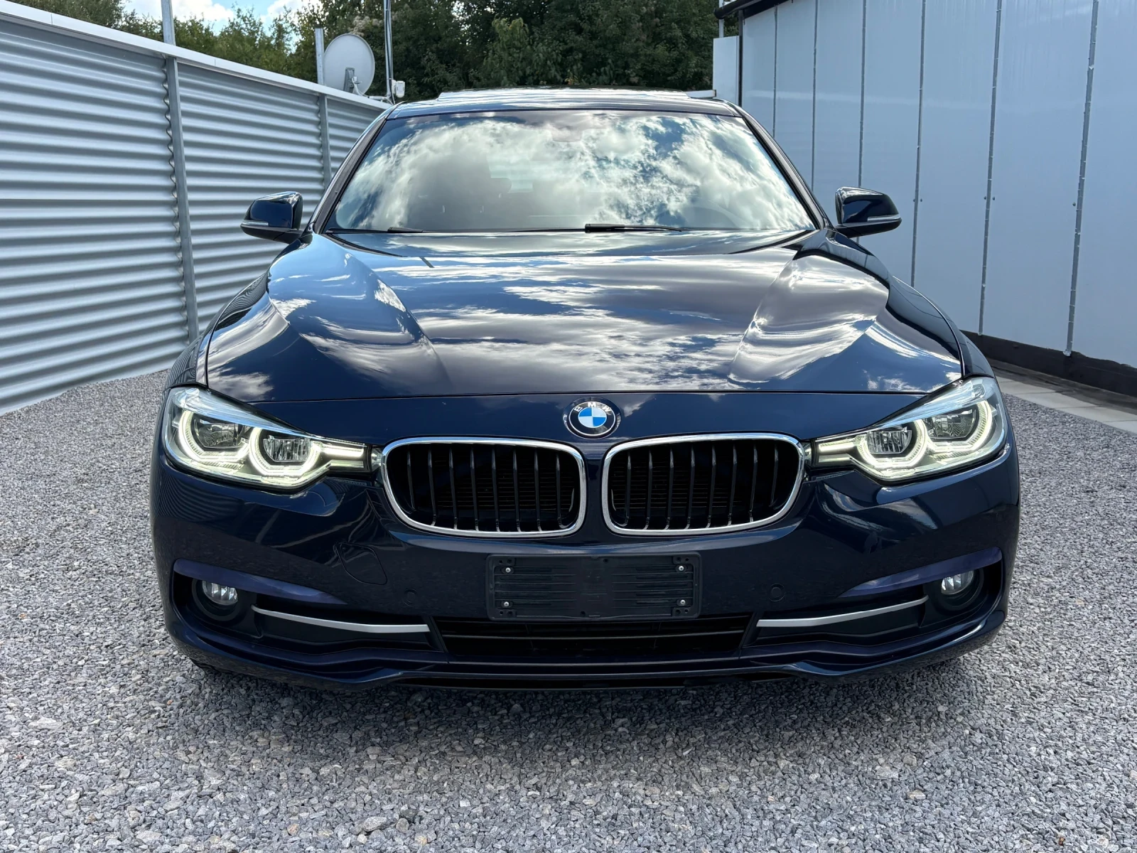 BMW 320 2.0D-X-DRIVE-Msport-ПАНОРАМА, снимка 3 - Автомобили и джипове - 56260205