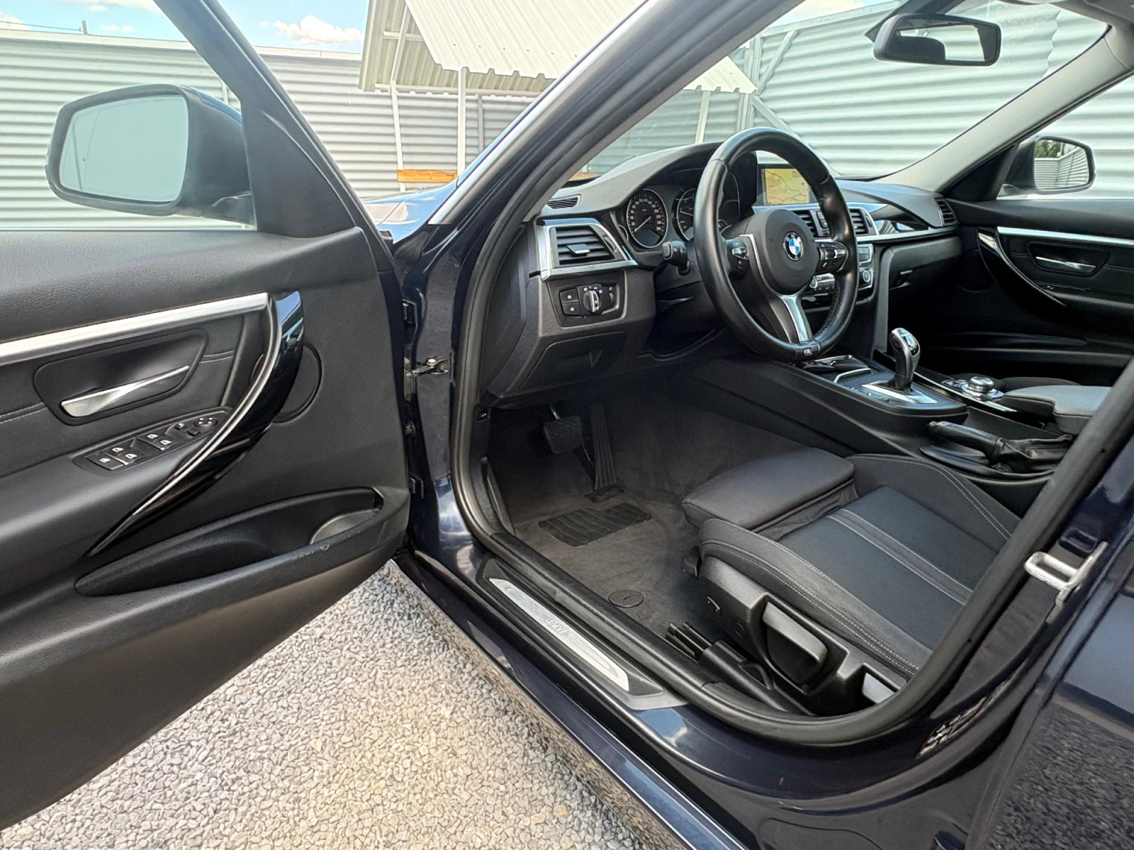 BMW 320 2.0D-X-DRIVE-Msport-ПАНОРАМА, снимка 11 - Автомобили и джипове - 56260205