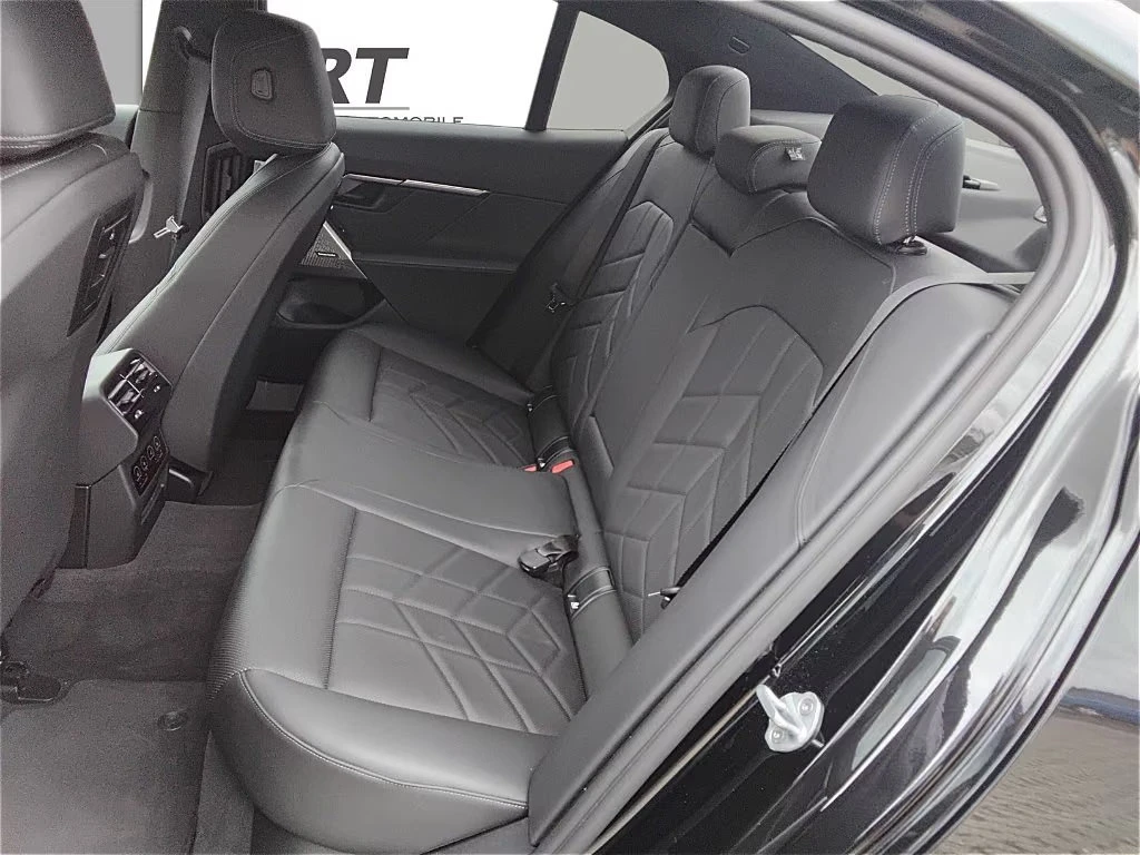 BMW i5 xDRIVE40/394HP/MSPORT/H&K/360/HUD/928z | Mobile.bg � ����������� 12