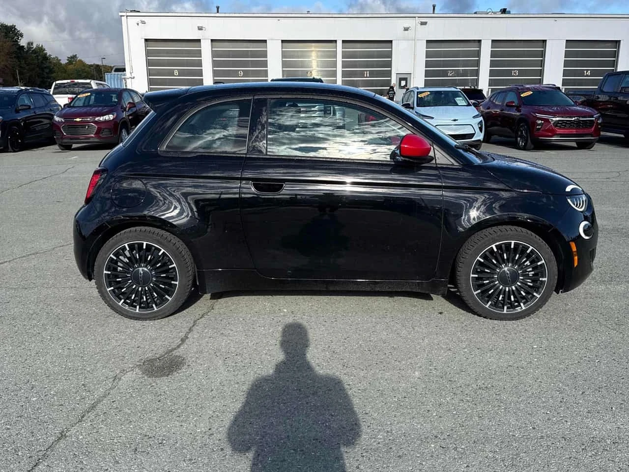 Fiat 500e * (RED) Edition * CARFAX * ОПЦИЯ ЗА ФИНАНСИРАНЕ, снимка 3 - Автомобили и джипове - 56330249