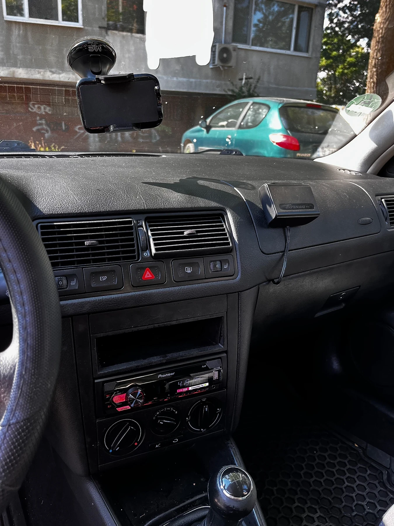 VW Golf 1.6i, снимка 5 - Автомобили и джипове - 56616638