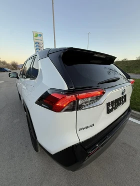 Toyota Rav4 HYBRID 4x4  като НОВА BITONE, снимка 7