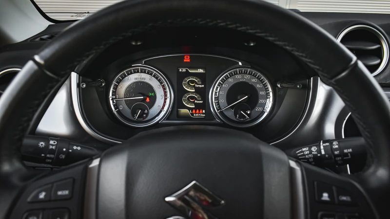 Suzuki Vitara 1.4 BoosterJet Comfort, снимка 15 - Автомобили и джипове - 50350981