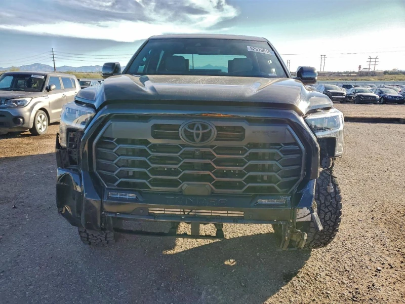 Toyota Tundra  4WD SR5 CREWMAX 5.5' Bed, снимка 5 - Автомобили и джипове - 52818061