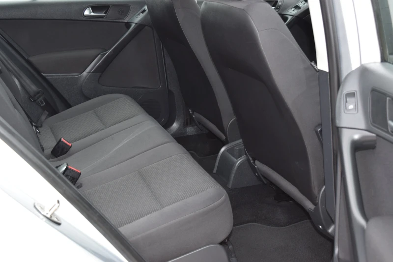 VW Tiguan 2.0tdi* Euro5B, снимка 12 - Автомобили и джипове - 53210553