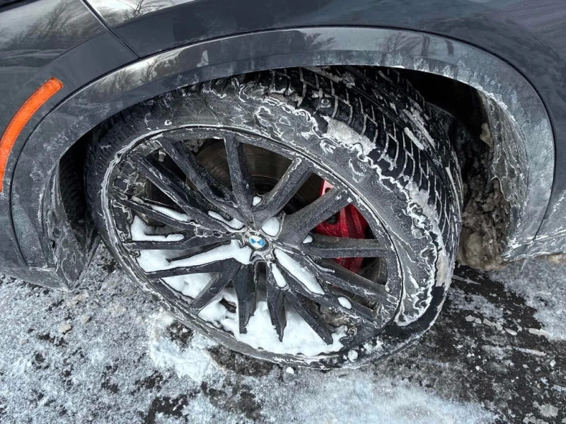 BMW X5 * M60i xDrive * CARFAX * ДИСТРОНИК * ПАНОРАМА, снимка 7 - Автомобили и джипове - 53294809