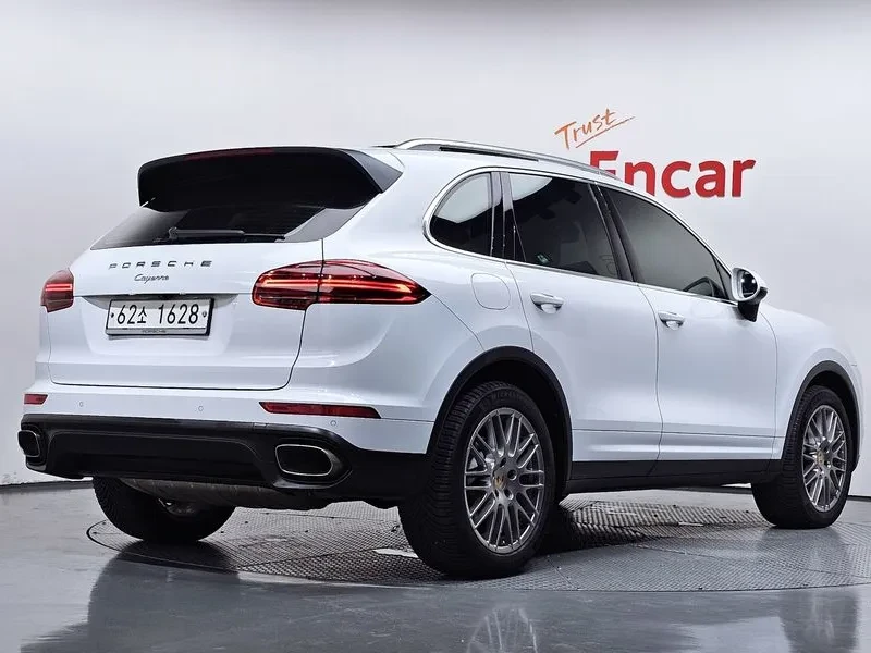 Porsche Cayenne 3.0 Diesel, снимка 2 - Автомобили и джипове - 56224161
