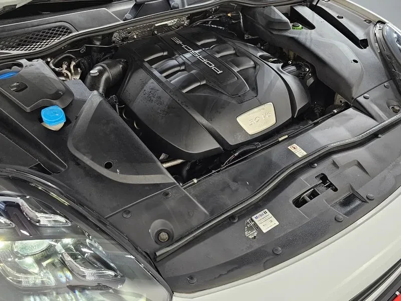 Porsche Cayenne 3.0 Diesel, снимка 6 - Автомобили и джипове - 56224161