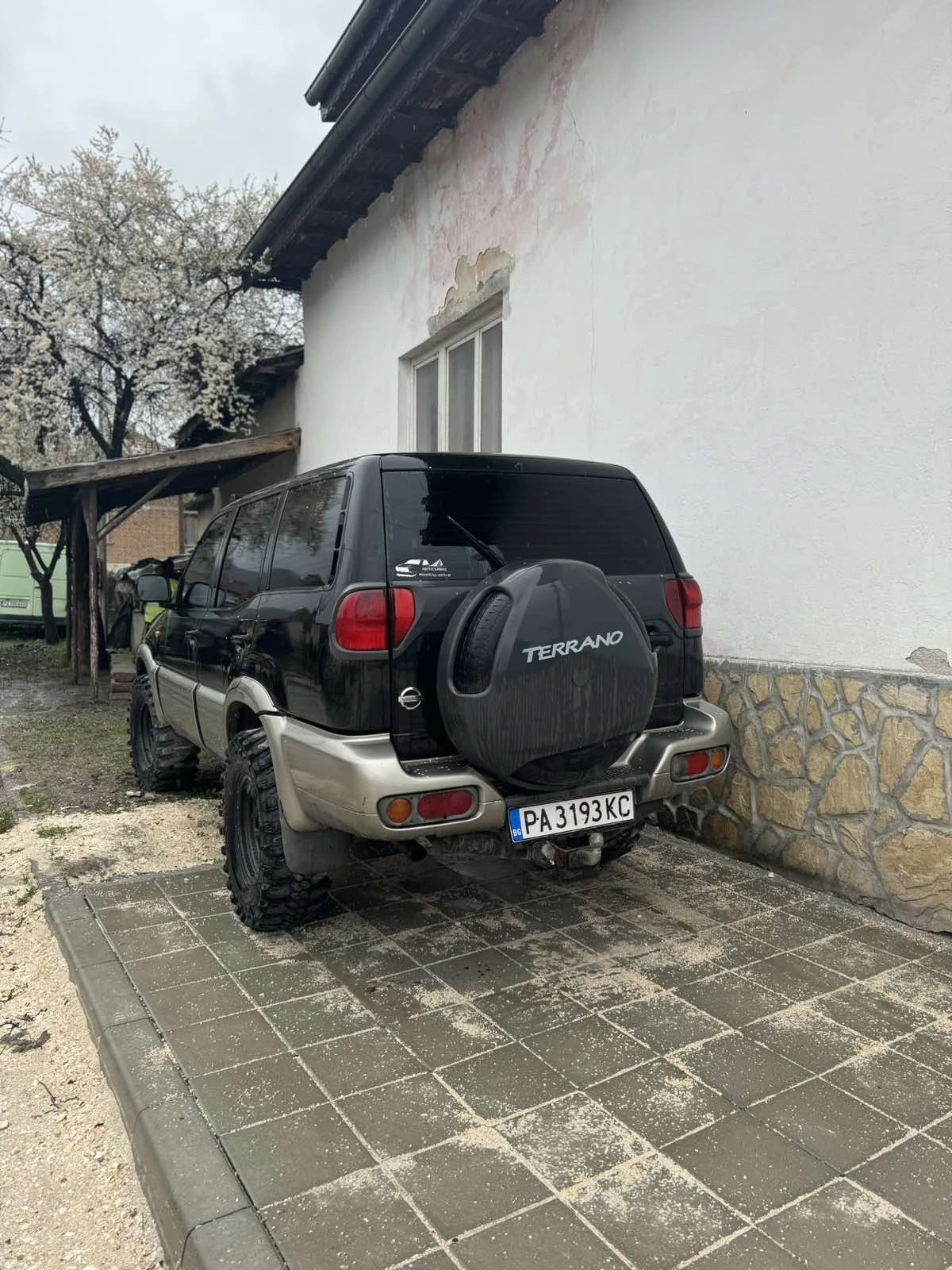 Nissan Terrano  - изображение 5