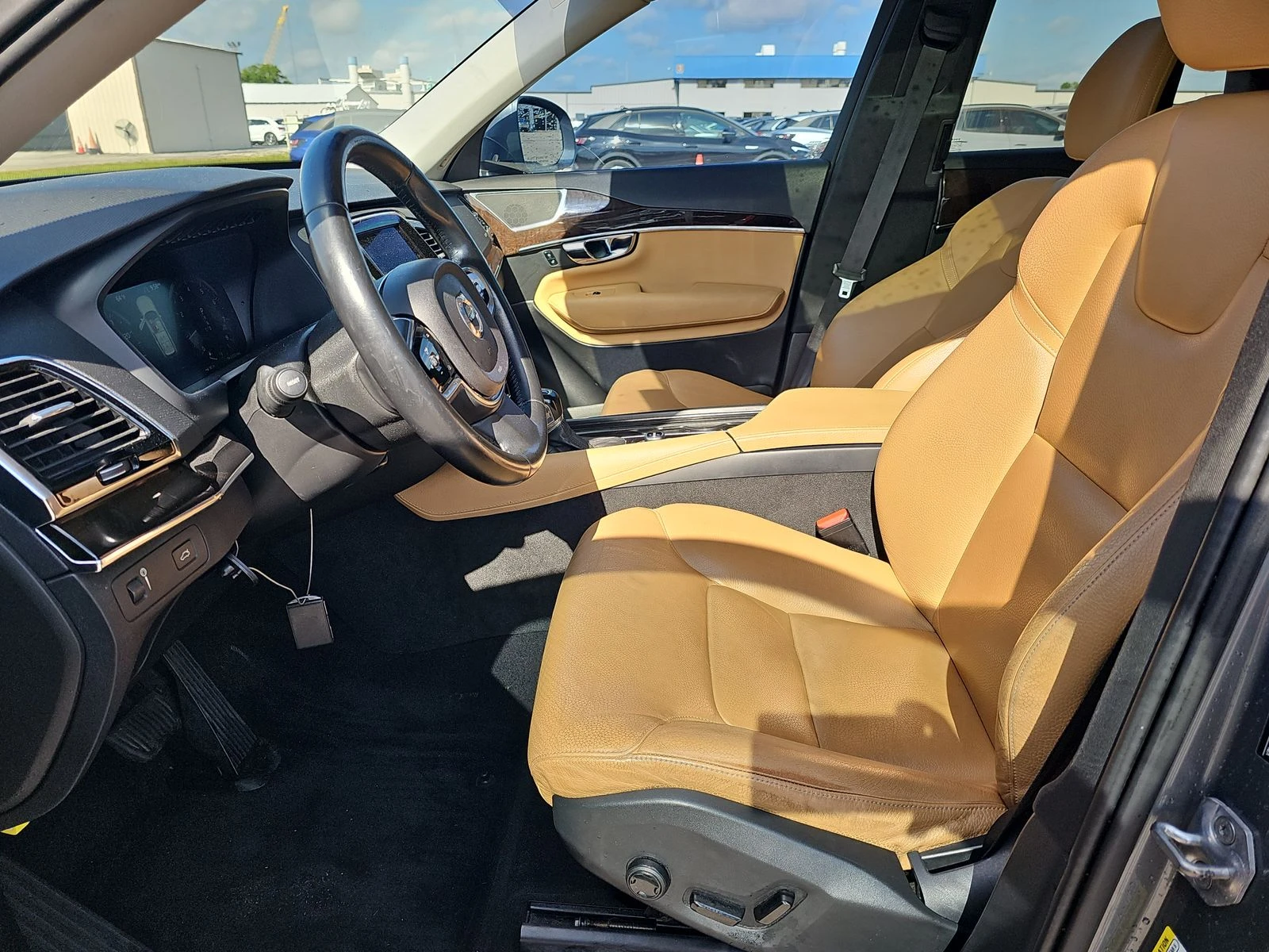 Volvo Xc90 T6 Momentum/PANO/KEYLESS/NAVI/ПОДГРЕВ/КАМЕРA - изображение 8