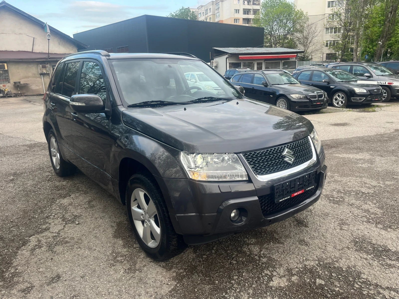 Suzuki Grand vitara 2.4* 4X4 - изображение 2