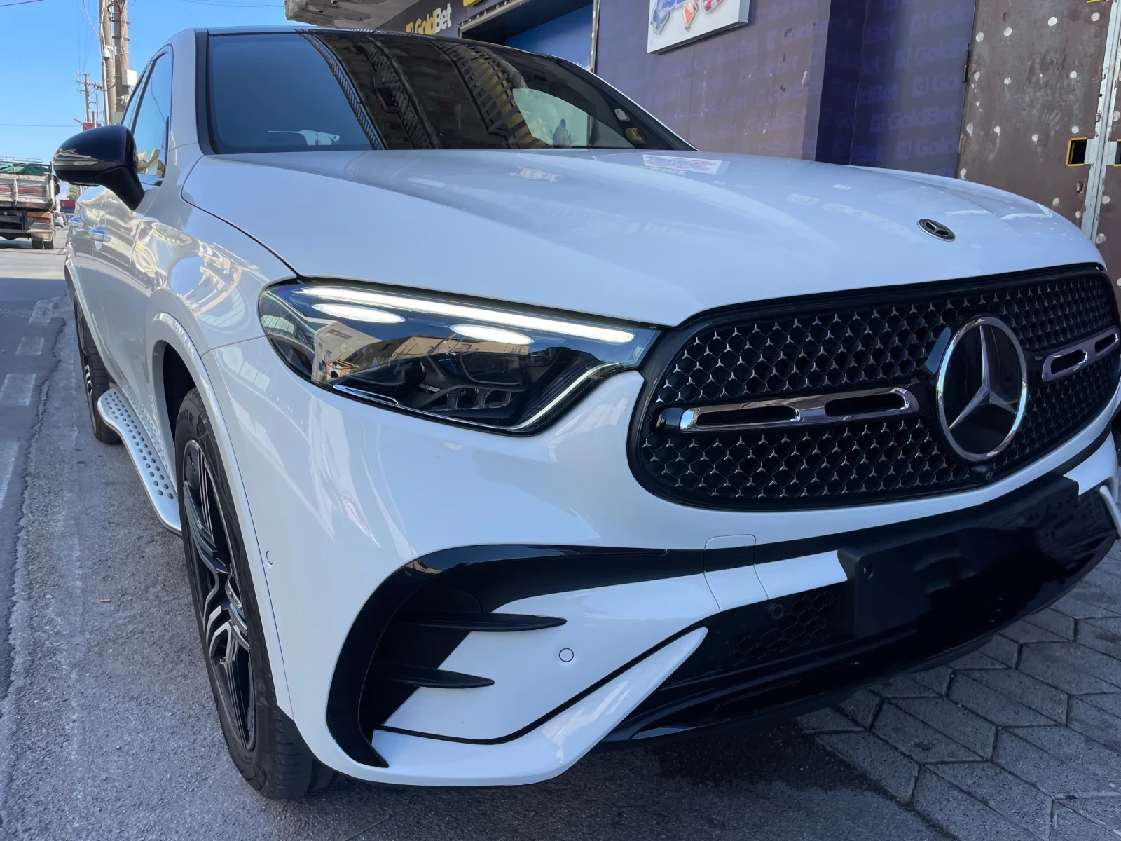Mercedes-Benz GLC 300 De 4 Matik Дизел Хибрид /Ток/ AMG Панорама - изображение 2