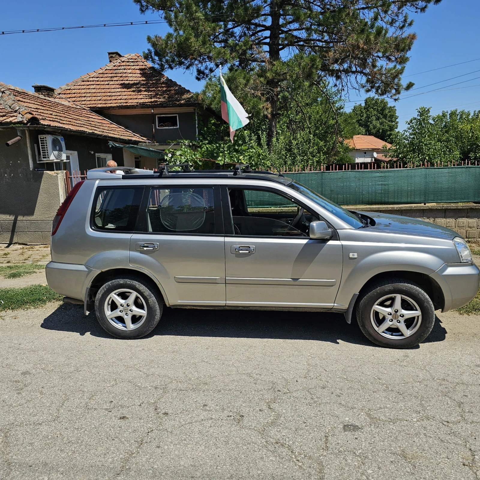 Nissan X-trail 2.2 - изображение 3