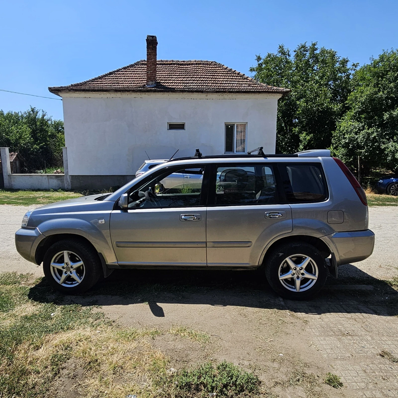 Nissan X-trail 2.2 - изображение 7