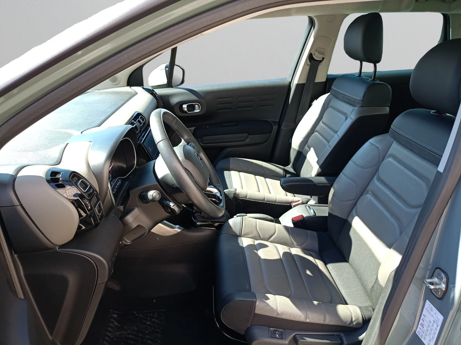 Citroen C3 Aircross SUV FL SHINE PACK PureTech 130 S&S EAT6 E6 - изображение 10