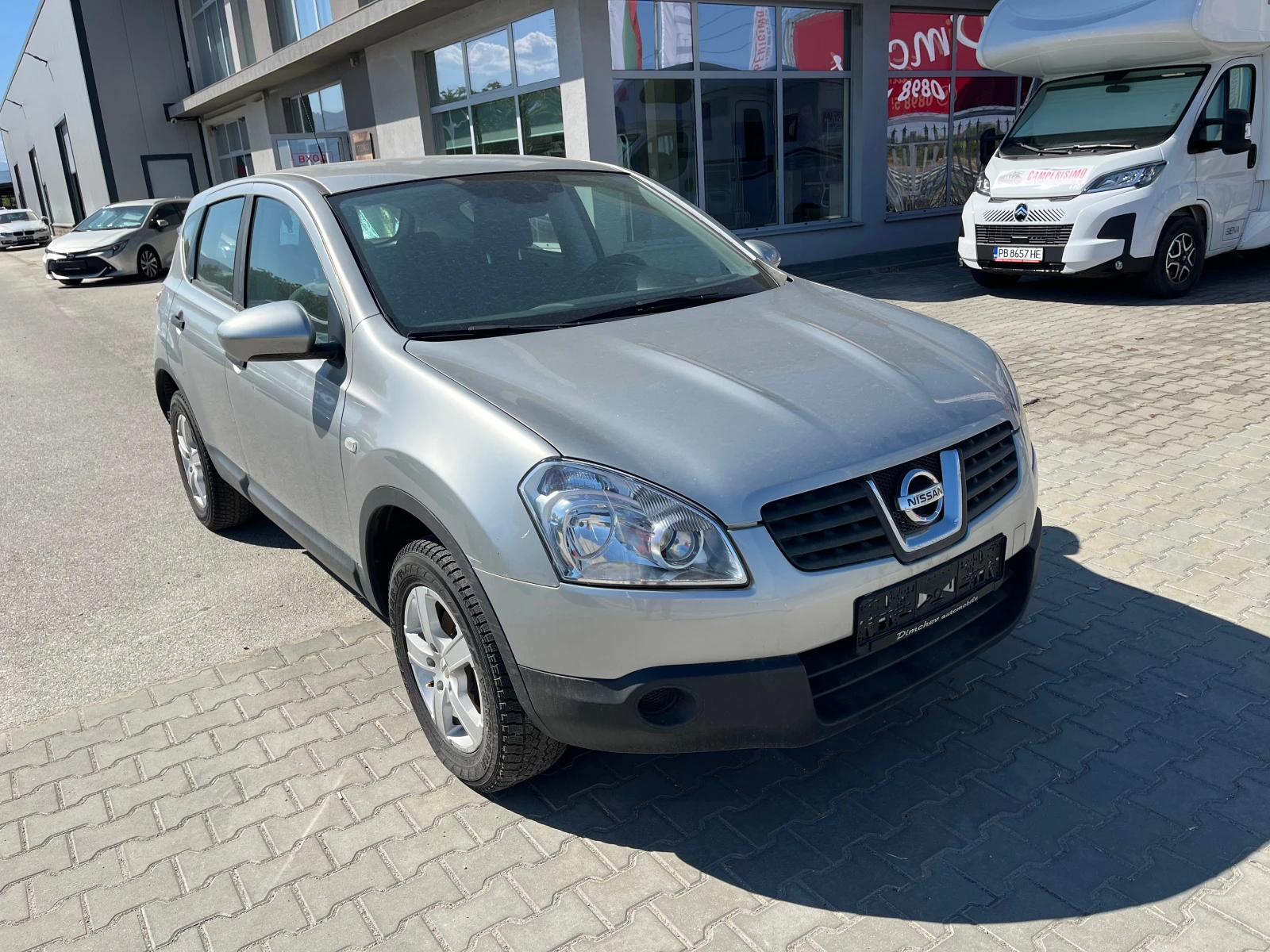 Nissan Qashqai 1.6 i 114k.c - изображение 2