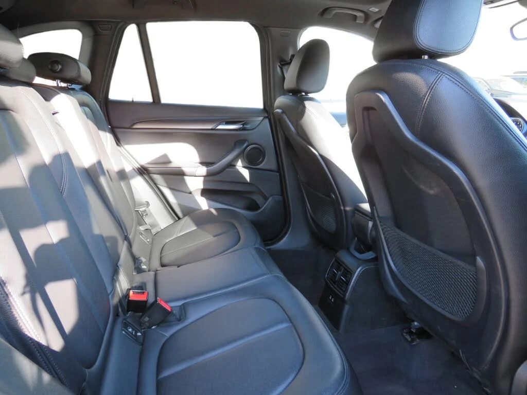 BMW X1 xDrive28* АвтоКредит* (ЦЕНА ДО БГ), снимка 17 - Автомобили и джипове - 54033202