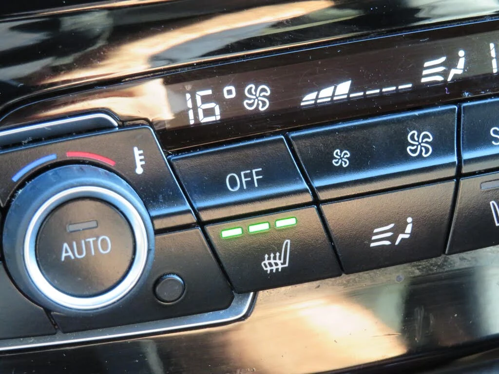 BMW X1 xDrive28* АвтоКредит* (ЦЕНА ДО БГ), снимка 12 - Автомобили и джипове - 54033202