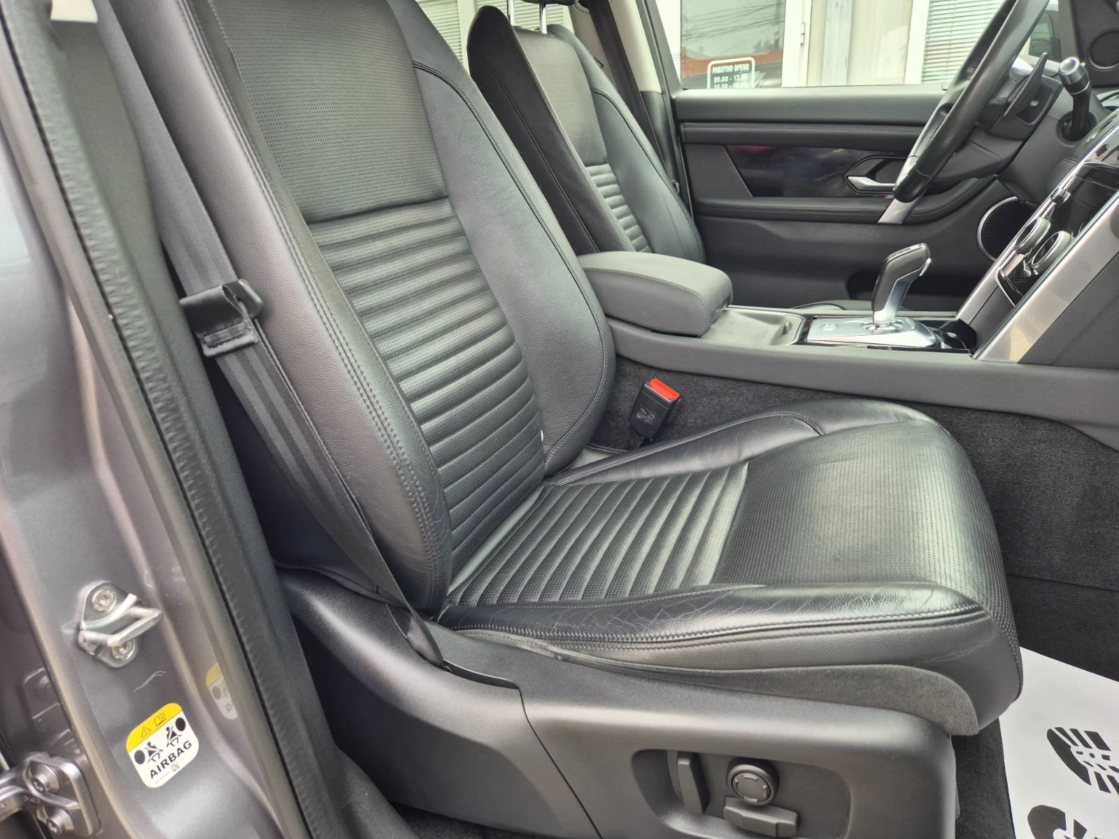 Land Rover Discovery Sport 2.0D-FACE LIFT-4X4, снимка 12 - Автомобили и джипове - 54220806