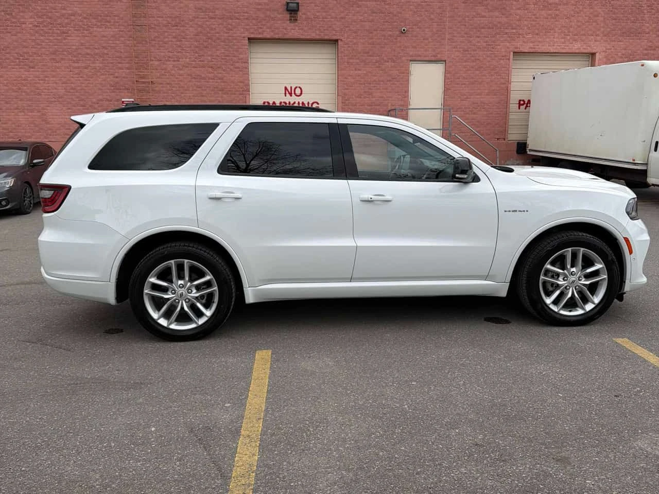 Dodge Durango * R/T AWD * CARFAX * БЕЗ ПЪРВОНАЧАЛНА ВНОСКА, снимка 3 - Автомобили и джипове - 54409396