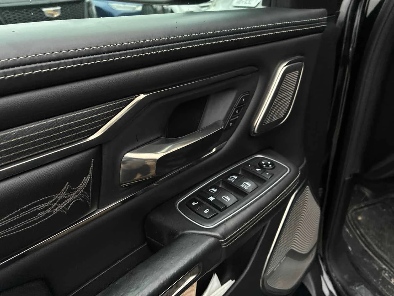 Dodge RAM 1500 Limited/360/Harman Kardon /ОБДУХВАНЕ/ВЪЗДУХ , снимка 11 - Автомобили и джипове - 54562549