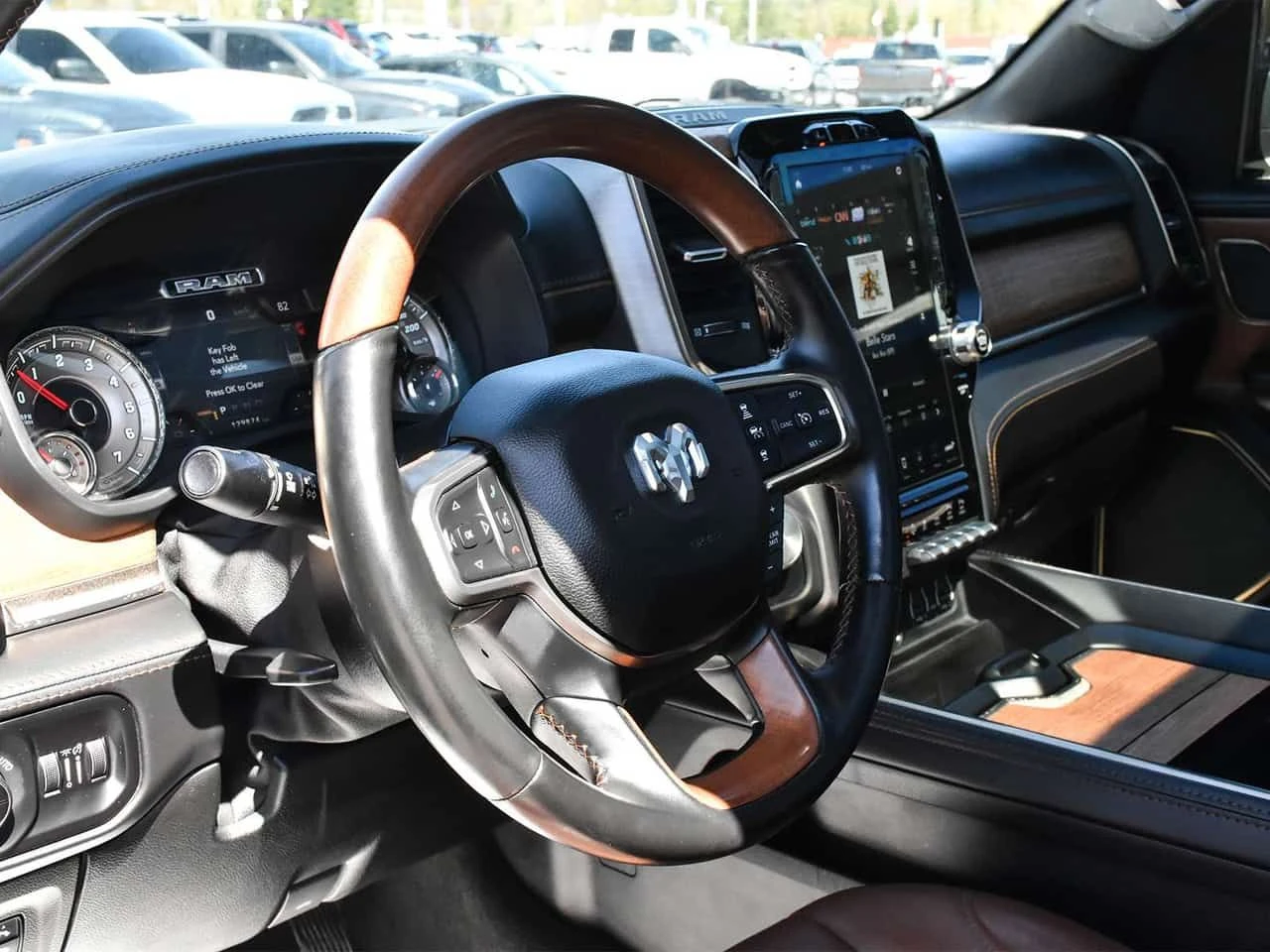 Dodge RAM 1500 Longhorn /360/DIS/ВЪЗДУХ/ОБДУХВАНЕ/ФИКСИРАНА ЦЕНА , снимка 12 - Автомобили и джипове - 54619635
