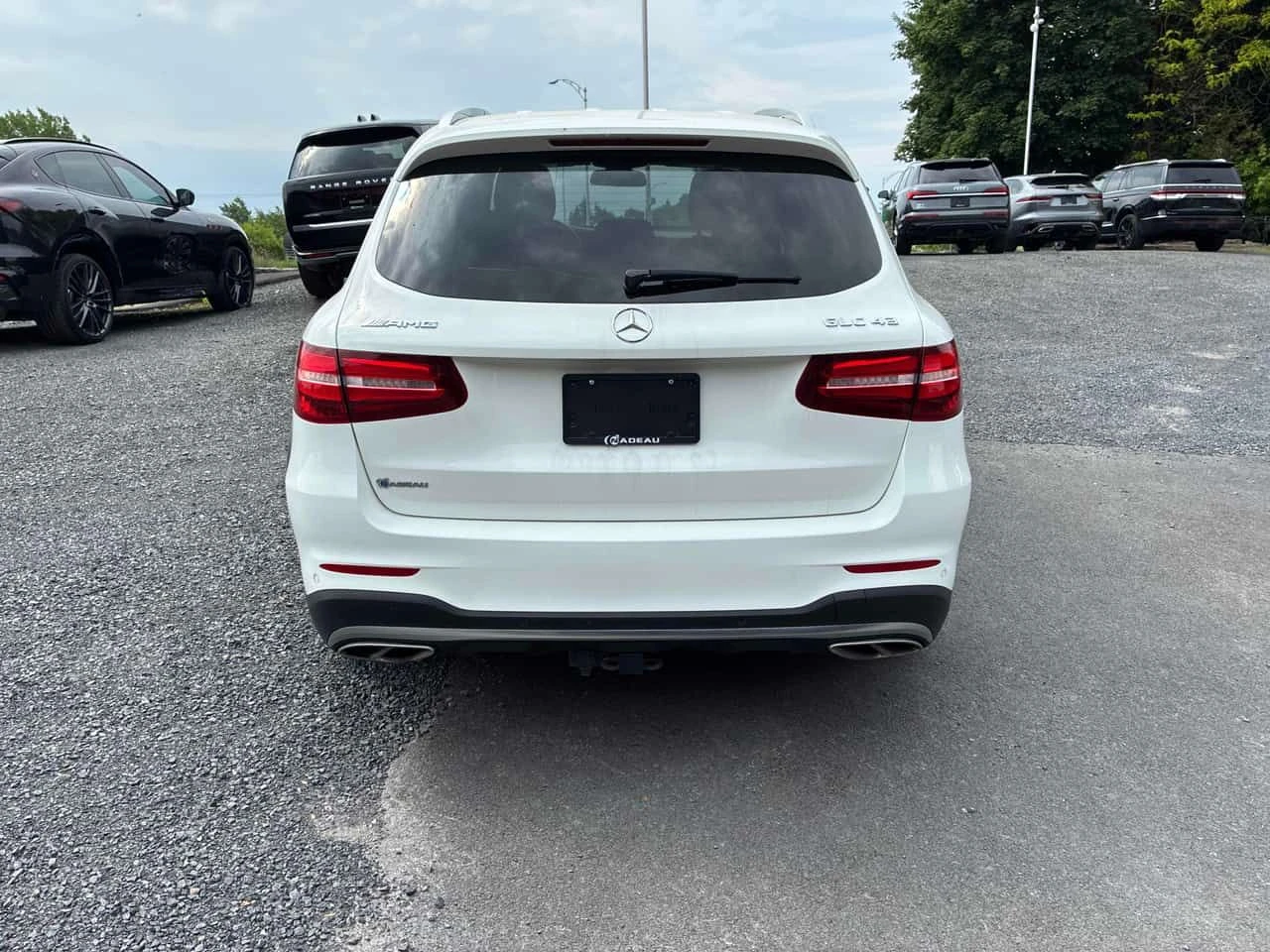 Mercedes-Benz GLC 43 AMG BURMESTER * PANO * KEYLESS * 360 * CARFAX, снимка 4 - Автомобили и джипове - 54858444