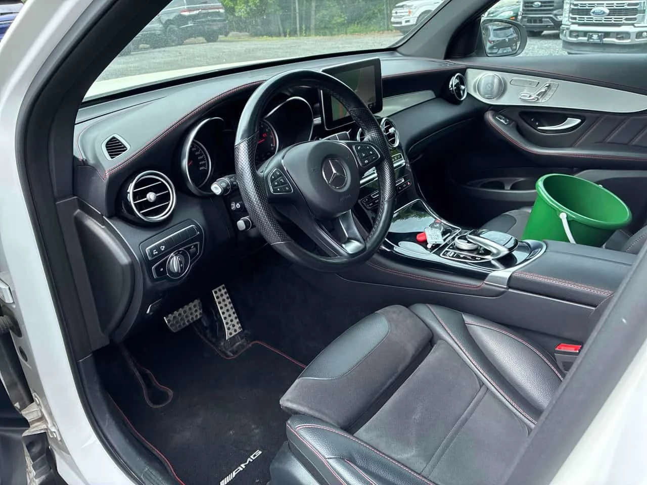 Mercedes-Benz GLC 43 AMG BURMESTER * PANO * KEYLESS * 360 * CARFAX, снимка 5 - Автомобили и джипове - 54858444