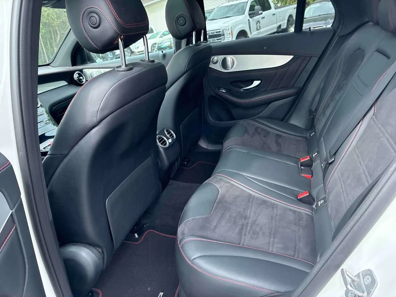 Mercedes-Benz GLC 43 AMG BURMESTER * PANO * KEYLESS * 360 * CARFAX, снимка 12 - Автомобили и джипове - 54858444