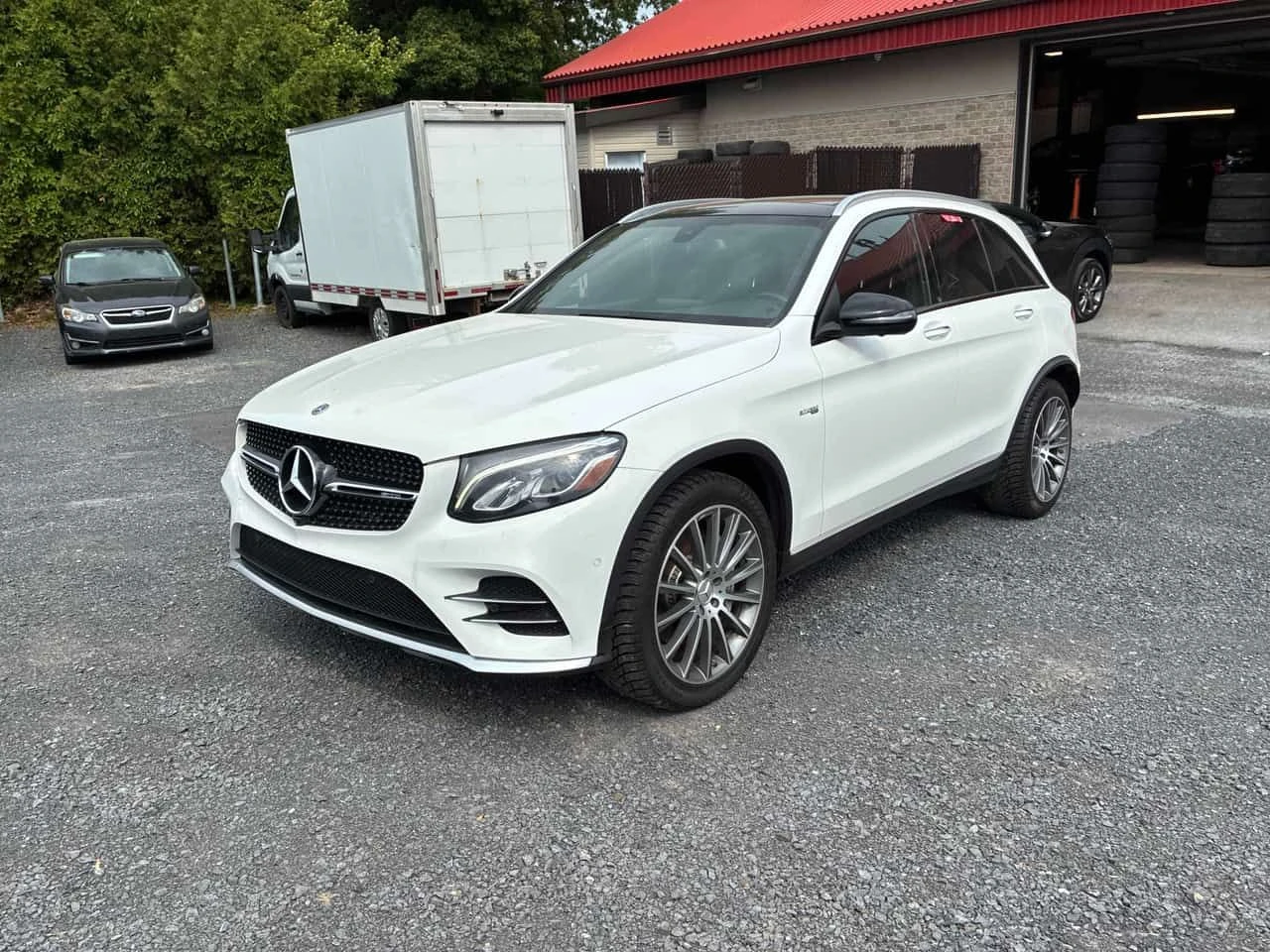 Mercedes-Benz GLC 43 AMG BURMESTER * PANO * KEYLESS * 360 * CARFAX, снимка 16 - Автомобили и джипове - 54858444