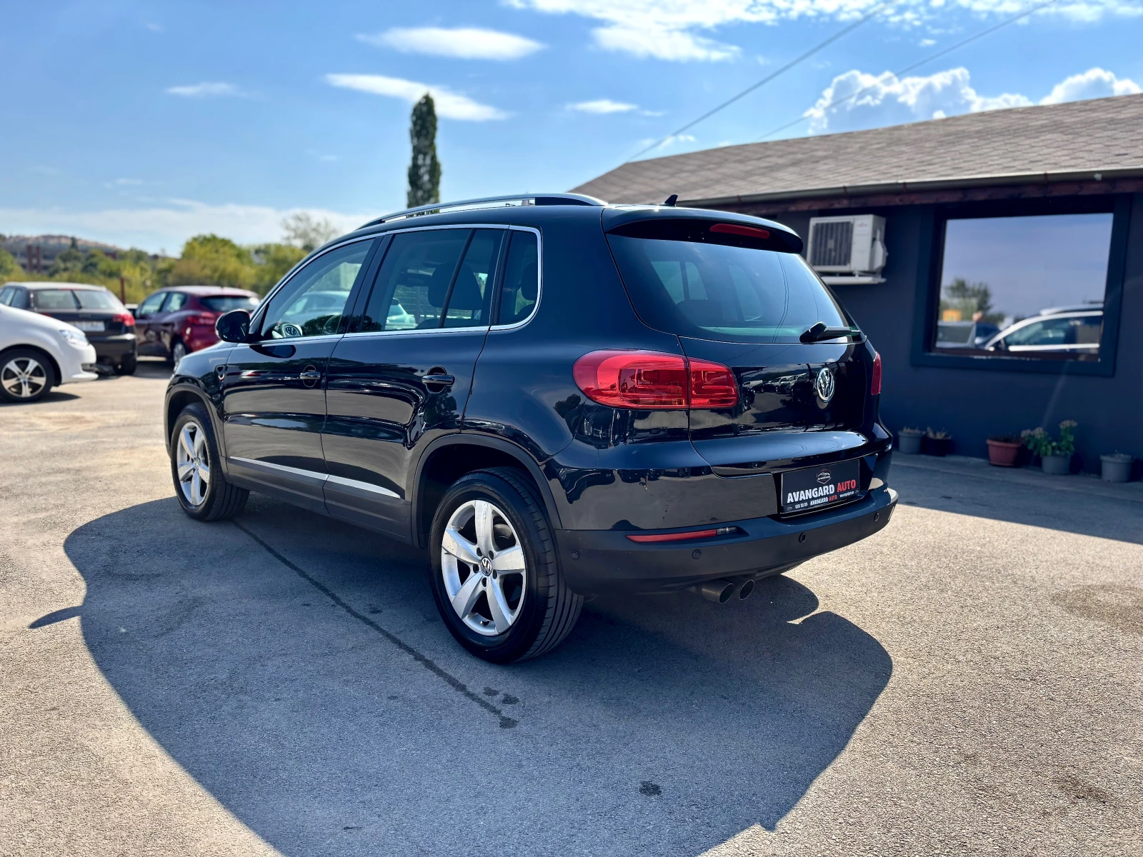 VW Tiguan 4x4, снимка 7 - Автомобили и джипове - 56181010