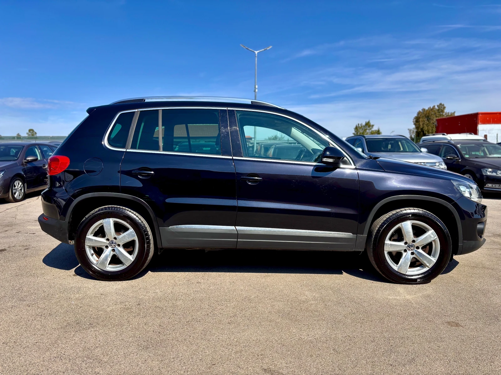 VW Tiguan 4x4, снимка 4 - Автомобили и джипове - 56181010