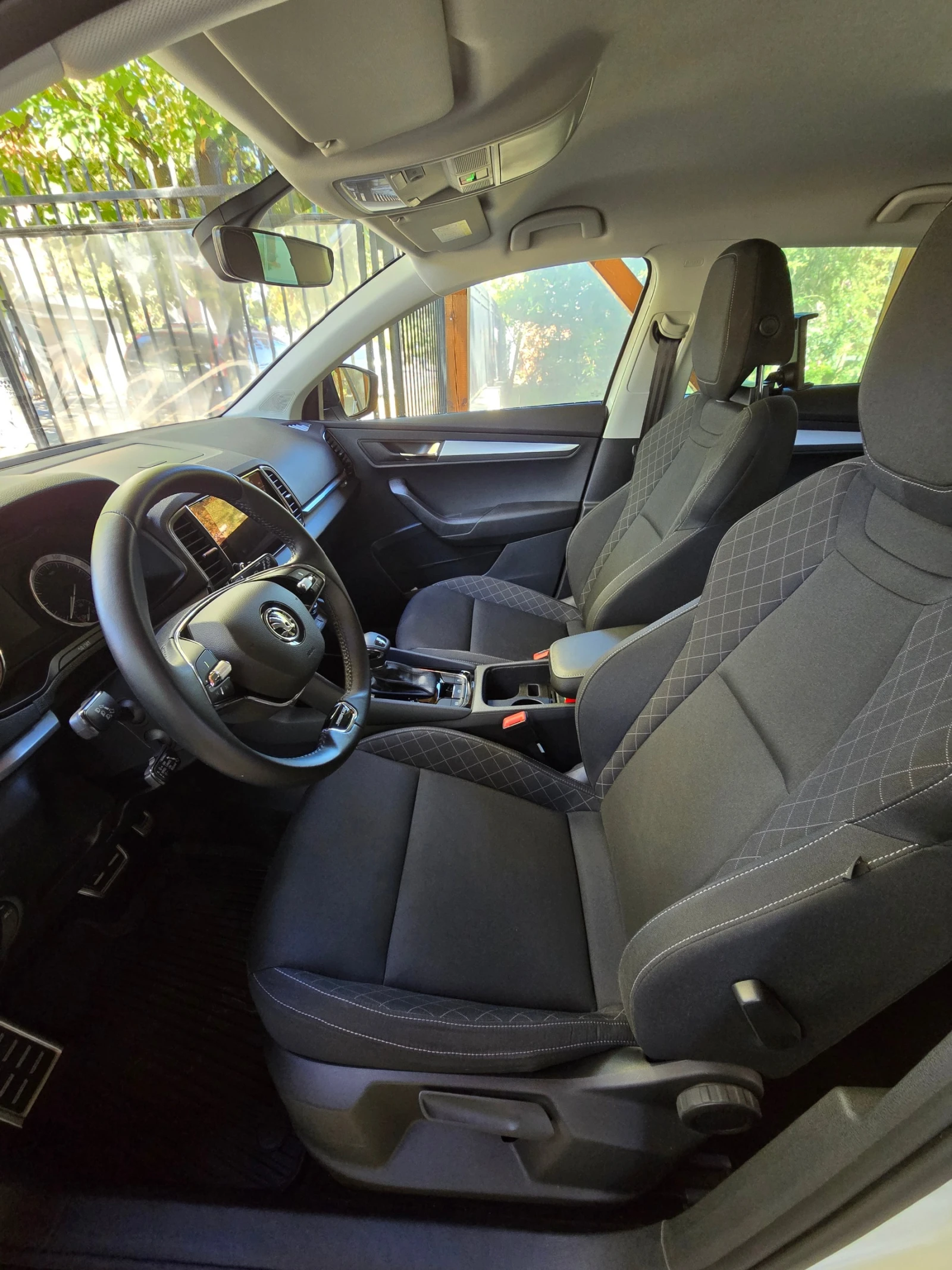 Skoda Karoq 1.5 TSI DSG, снимка 8 - Автомобили и джипове - 56570896