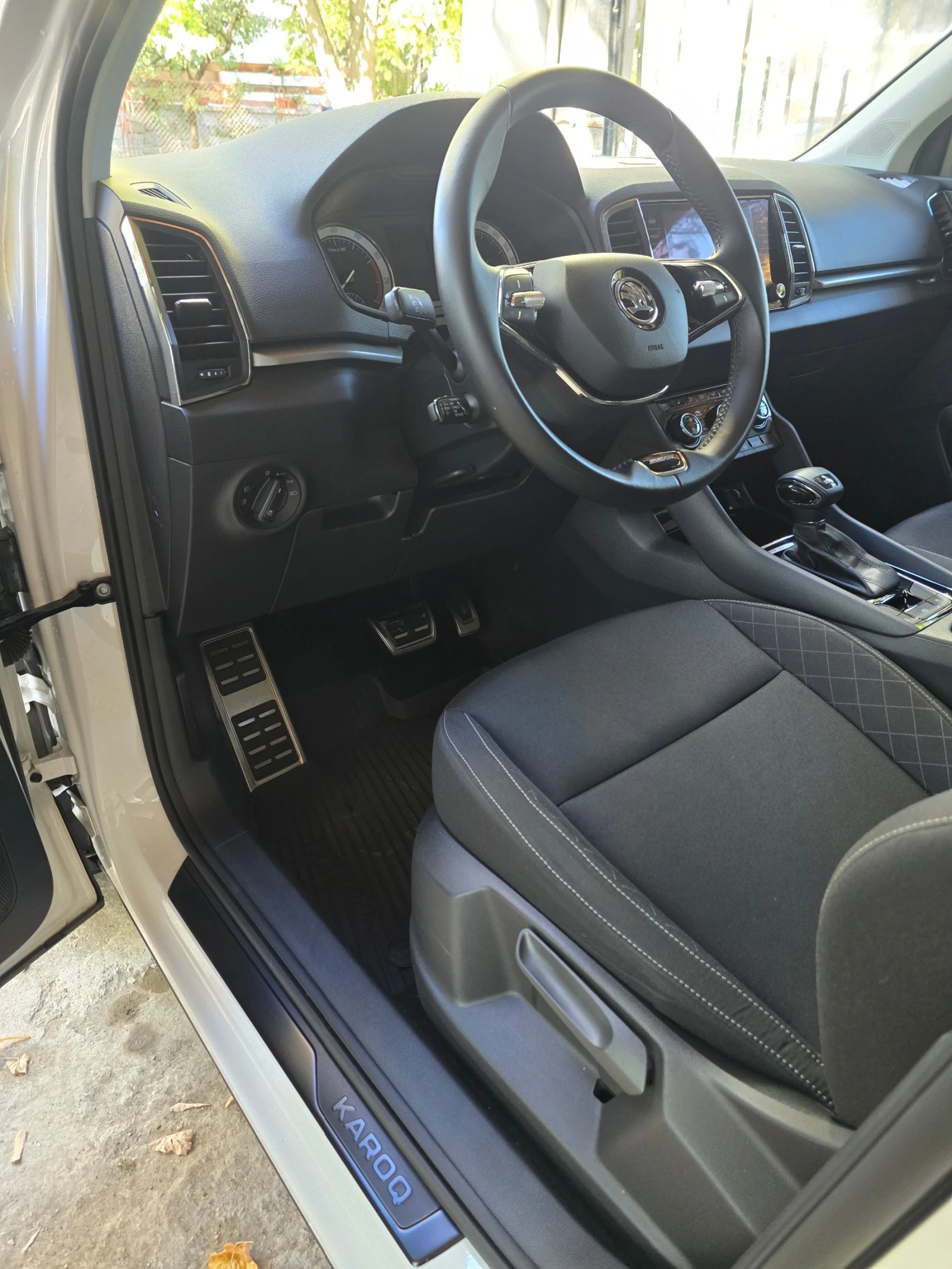 Skoda Karoq 1.5 TSI DSG, снимка 7 - Автомобили и джипове - 56570896