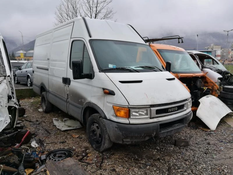 Iveco 35s13 2.3mJet, снимка 3 - Бусове и автобуси - 16829692