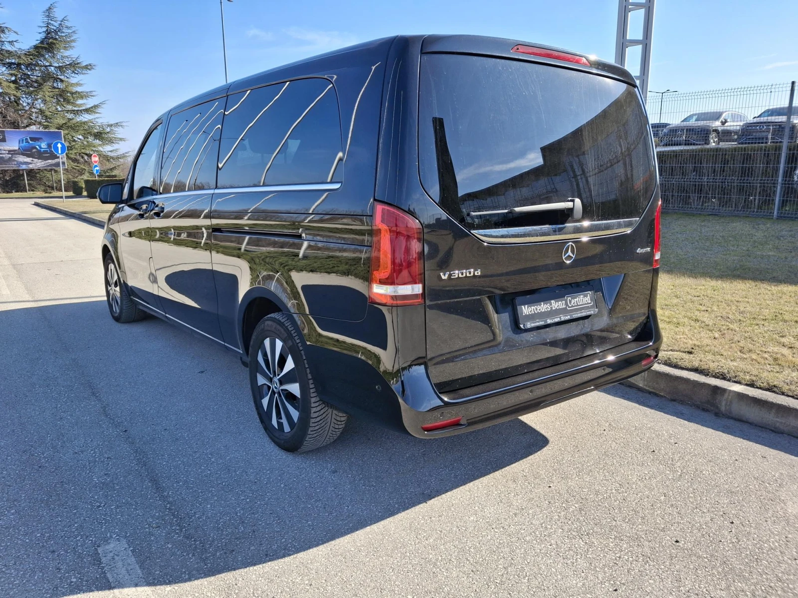 Mercedes-Benz V 300 d 4Matic AVANGARDE Extralang - изображение 5