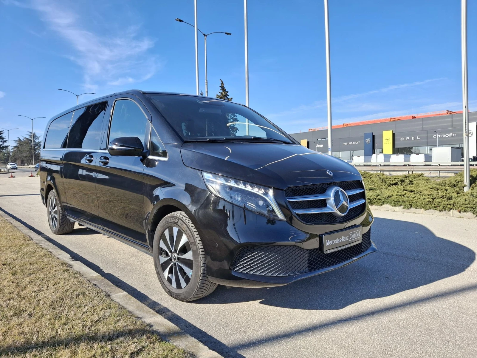 Mercedes-Benz V 300 d 4Matic AVANGARDE Extralang - изображение 3