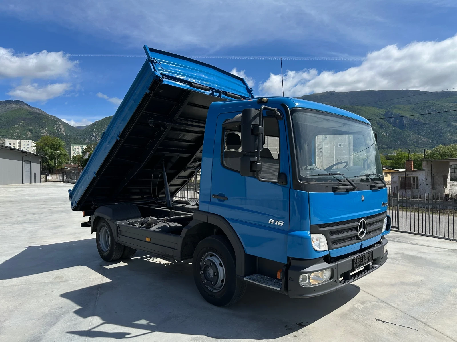 Mercedes-Benz Atego 818* Тристранен самосвал* Топ състояние - изображение 3