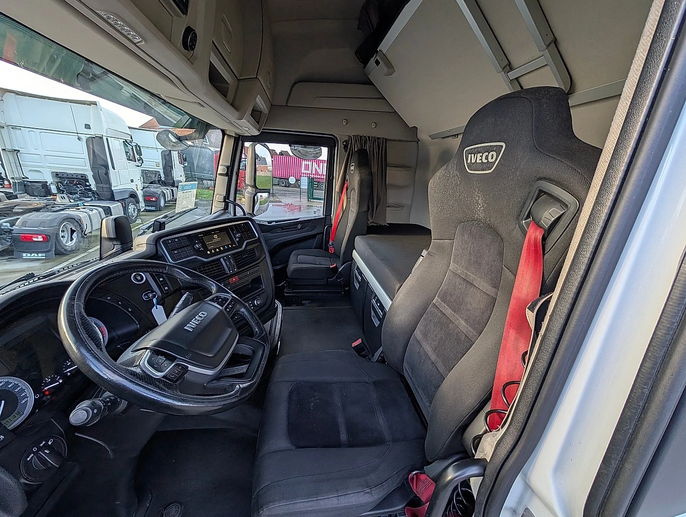 Iveco S-Way 5  | Mobile.bg   12