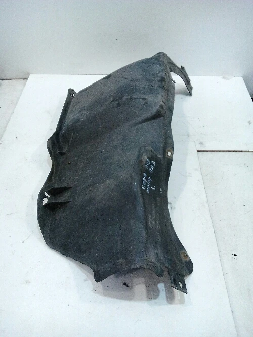 Кора под мотор Ауди А3 лява