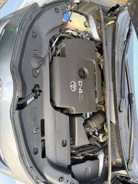 Toyota Corolla verso 2.0 Всички Екстри, снимка 6