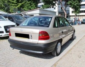 Opel Astra 1.4 С РЕГИСТРАЦИЯ, ПРЕГЛЕД, ГО И ВИНЕТКА  | Auto.bg — изображение 5